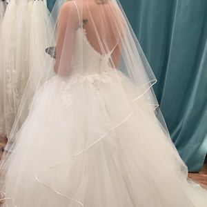 Wedding dress